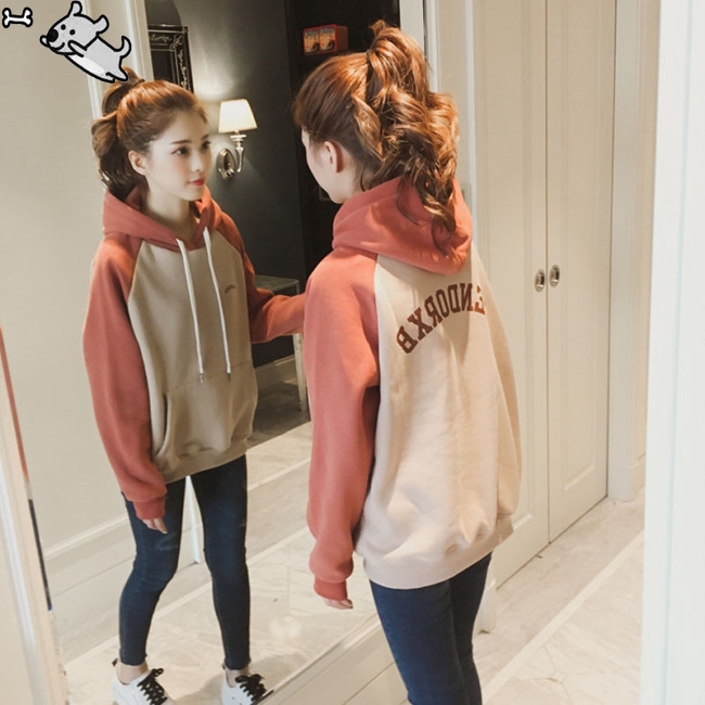 Áo hoodie vải nỉ dáng rộng