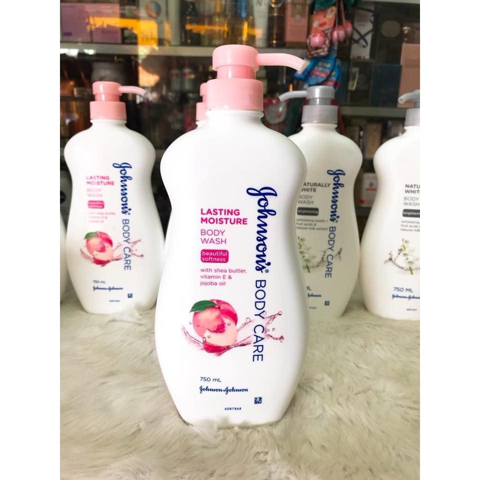 (750ml cty) Sữa tắm Johnson &amp; Johnson dưỡng ẩm - dưỡng trắng cho người lớn