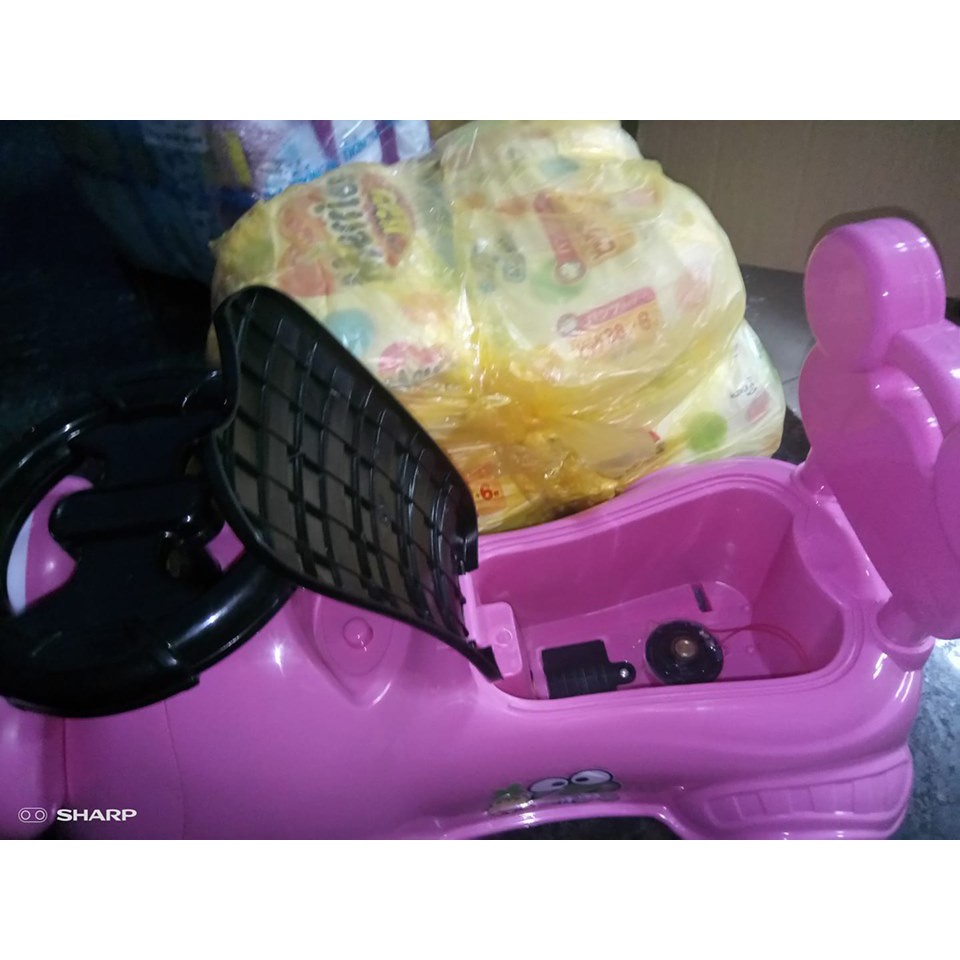 xe chòi chân con ếch