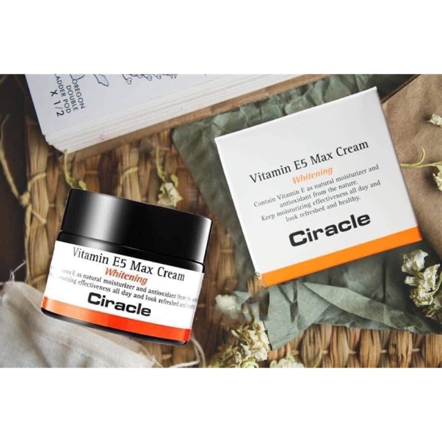 Kem dưỡng Ciracle Vitamin E5 Max Cream Whitening