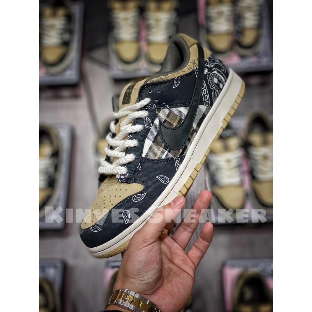 Giày SB Dunk x Travis Scott