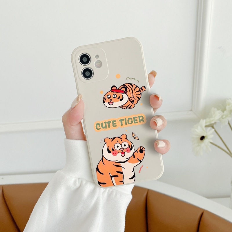 Ốp lưng iphone Tết 2022 Tiểu Hổ ốp cạnh vuông chống sốc cho iphone 6 đến 13promax đủ mã e155