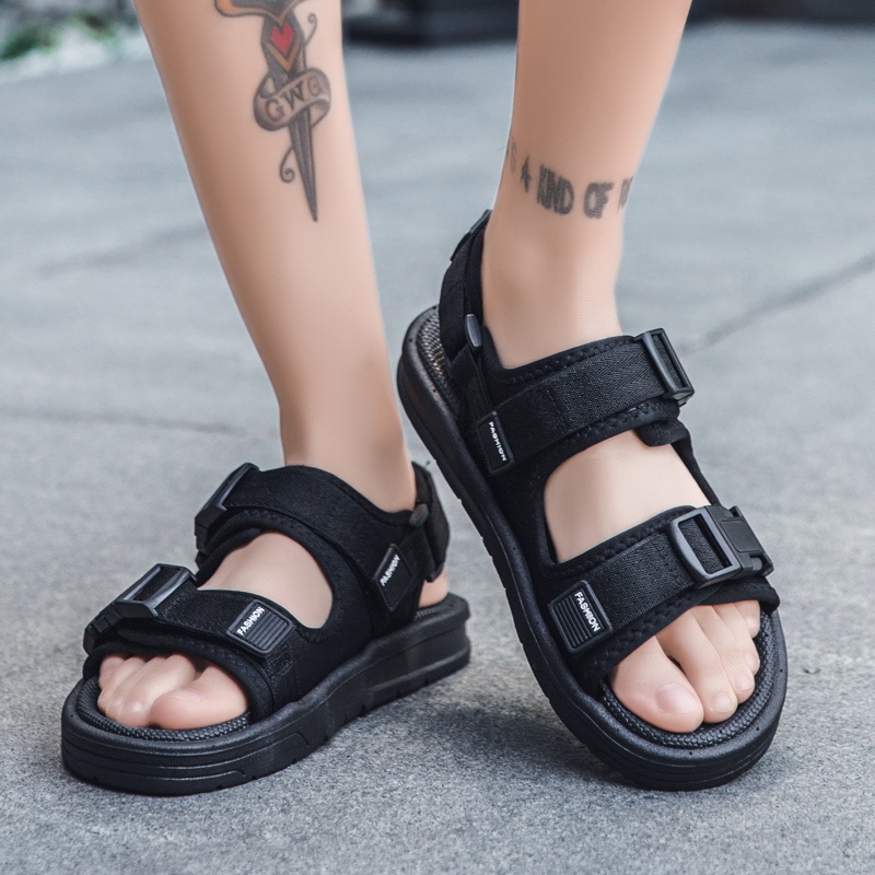 Giày xăng đan đi biển thời trang nam tính