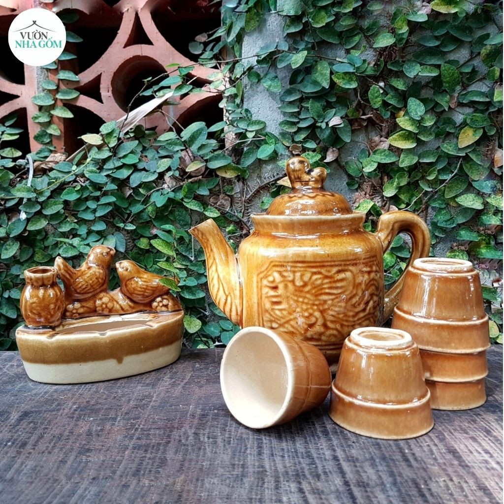 Bộ Bình trà Vườn Nhà Gốm_ Gốm Nam bộ, không dùng chất tạo bóng, an toàn khi sử dụng (1 Bình, 5 Tách, 1 Gạt Tàn Chim)