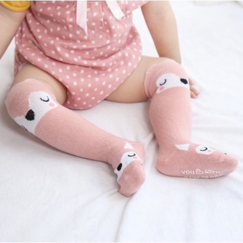 Tất dài chống trượt cho bé