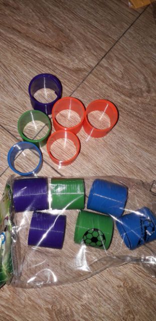 Set 6 mô hình lò xo bằng nhựa có 6 màu khác nhau