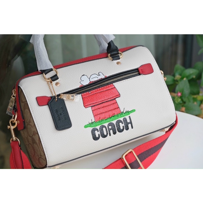 TÚI COACH TRỐNG PEANUT SNOOPY