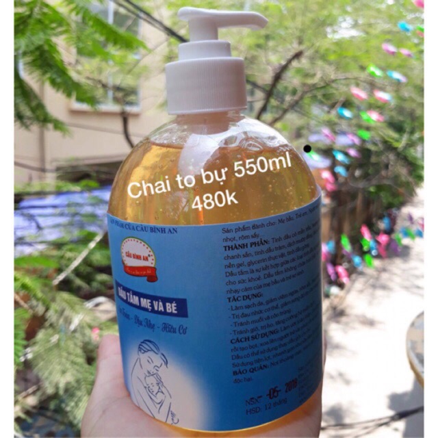  Dầu tắm mẹ và bé Cầu Bình An lọ 550ml