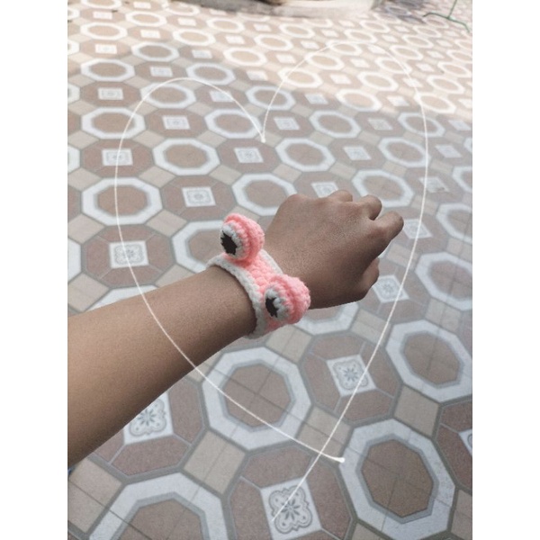 vòng đeo tay đan len thiết kế hình thú ếch, cà rốt, tai thỏ, gấu, dâu tây...dễ thương | BigBuy360 - bigbuy360.vn
