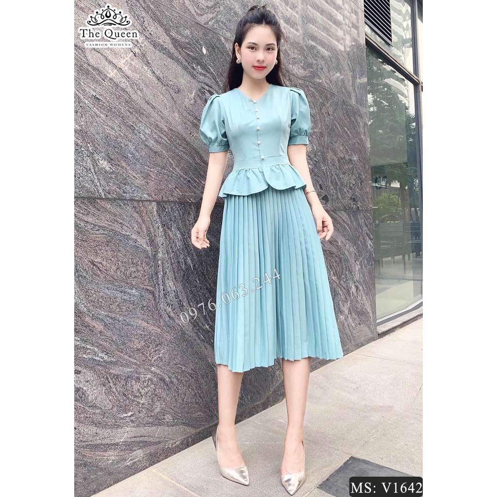 Váy liền xếp ly dáng xòe tay bồng V1642 màu xanh đính ngọc dọc - The Queen Fashion