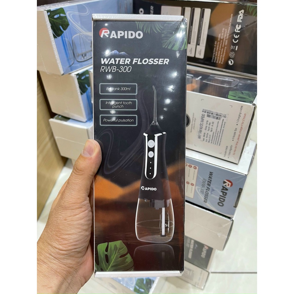 Máy tăm nước cầm tay Rapido RWB300 RWW300 Công Nghệ Đức Bảo Hành 12 Tháng Chính Hãng Tiện Lợi Du Lịch