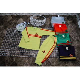 Combo gồm bộ quần áo dài tay , quần dài va legging cho bé