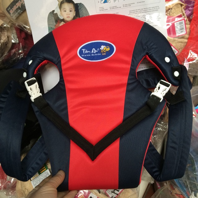 Địu ngồi em bé bốn tư thế Tâm An