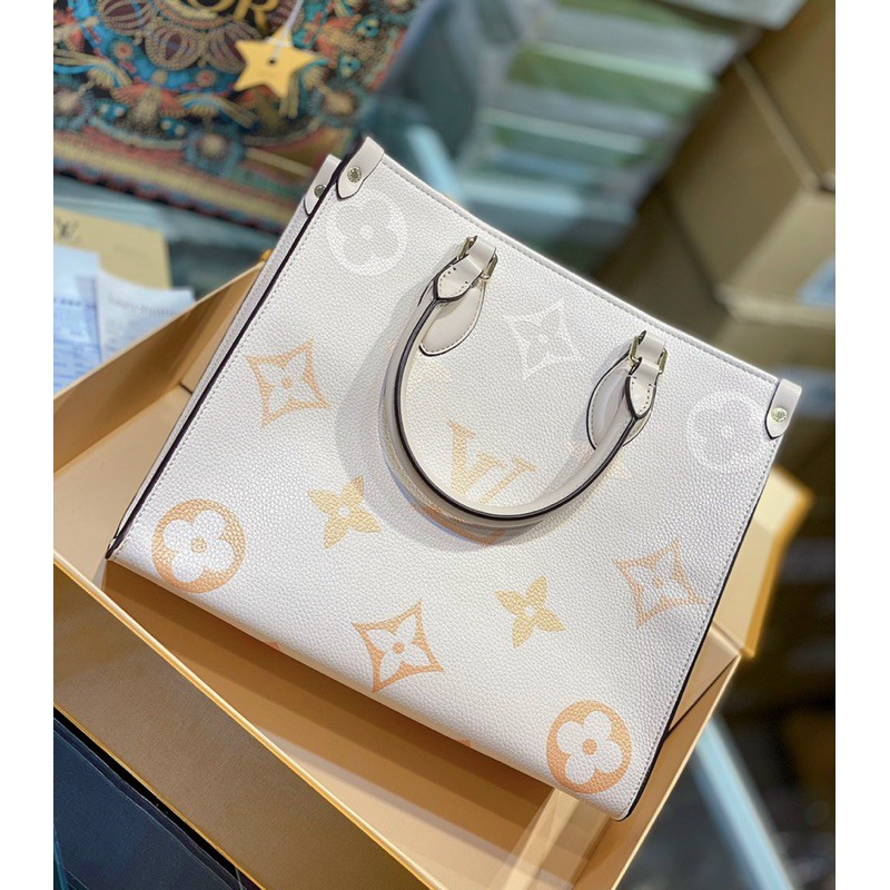 Túi luôn vui tươi  onthego summer 2021 size 35 form chuẩn hoạ tiết mono fullbox nam châm hàng qc 2204