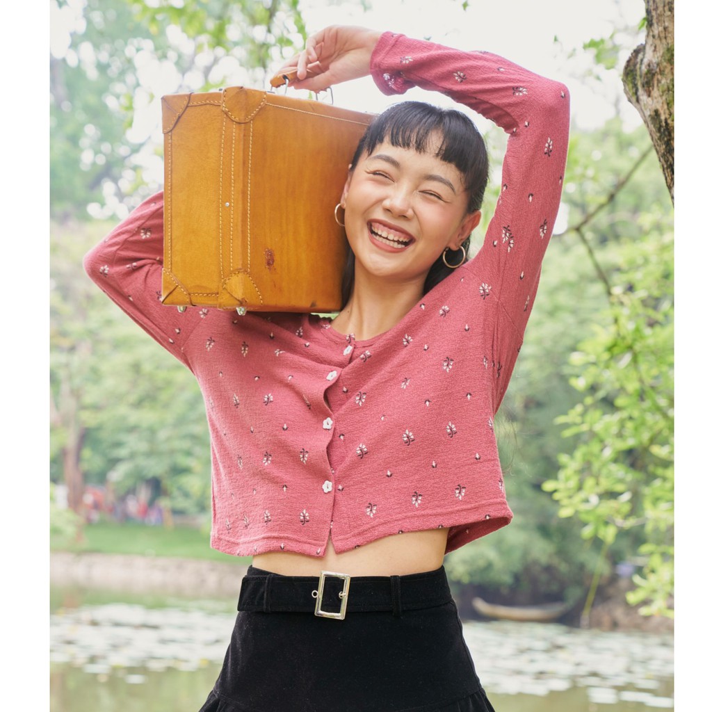 Anniegals - Áo len hồng nền hoa tay dài - Lily Longsleeves Top