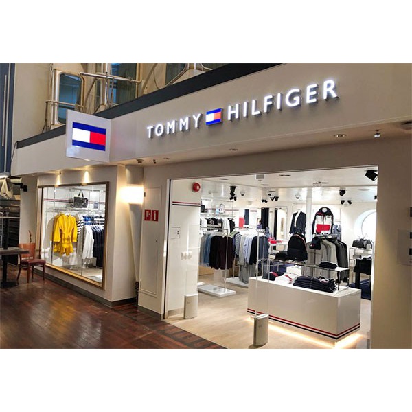 Áo thun cổ tròn Tommy hilfiger Men's flag Crew Neck tee - Màu đen