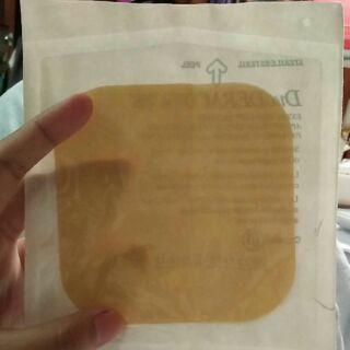 Miếng dán mụn duoderm