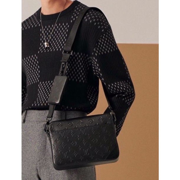 Túi đeo chéo nam da thật dập vân chữ thương hiệu Louis Vuitton LV cao cấp