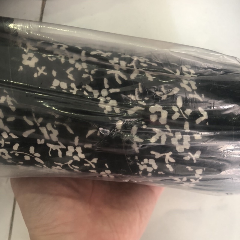 1m Vải Voan Muslin Đen Bông Nhí Trắng Hành Công Ty