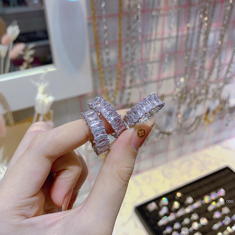 Nhẫn trơn xi bạch kim đá bagget ✨
