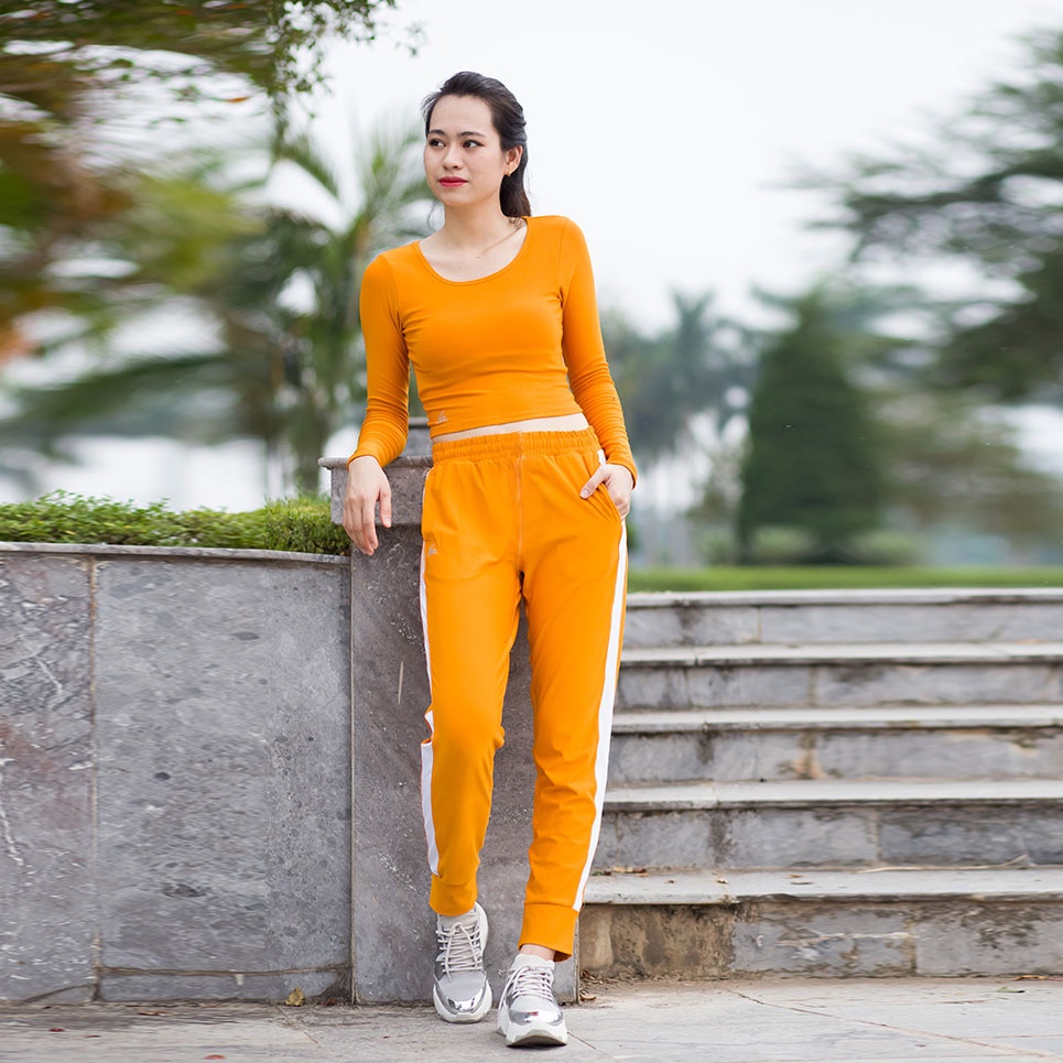 Set đồ (Jogger phối trắng - Croptop Dài tay) tập Gym, yoga, zumba