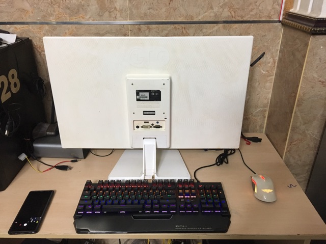 MÀN HÌNH LCD LG 27EA33 TRẮNG CŨ ĐẸP | BigBuy360 - bigbuy360.vn