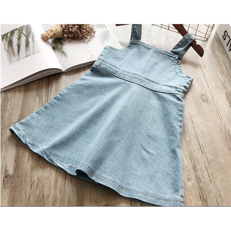 Váy yếm bò bé gái