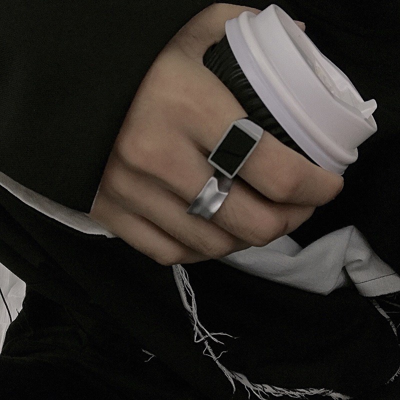 Nhẫn nam nữ tròn Unisex Merin Accesories màu bạc Thời trang chất liệu Titan đẹp đơn giản - Black Rectangle