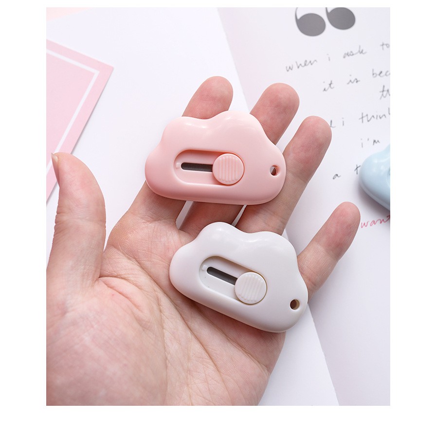 Dao Rọc Giấy Mini Bỏ Túi Hình Đám Mây Đáng Yêu - Dao Gắn Móc Chìa Khóa Cute Nhiều Phông Màu Hiện Đại