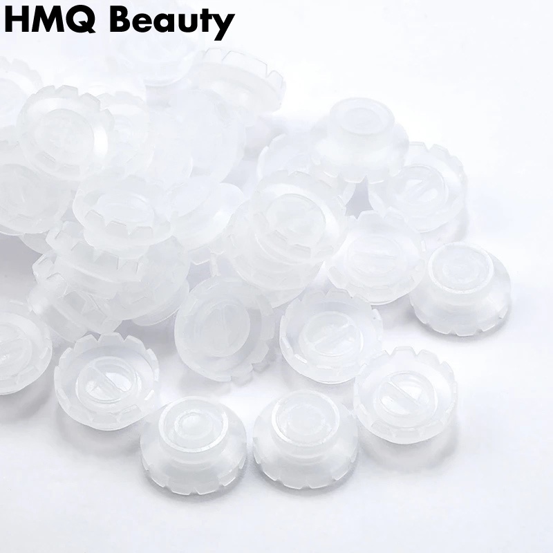 Một lần nọ, một cái giá gel chứa đầy một bình hoa hình chén tròn nhanh chóng mở rộng một giá đỡ kết dính
