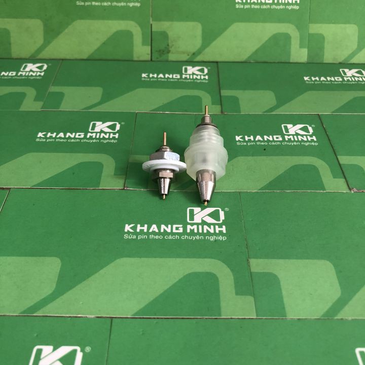 Tiếp điểm giữ pin, dùng chế thiết bị do nội trở, dung lượng pin