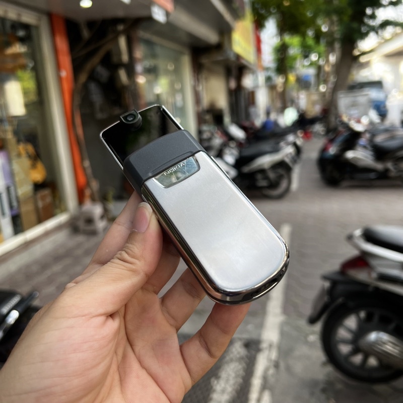 NGUYÊN ZIN, chính hãng điện thoại cổ Nokia 8800 anakin