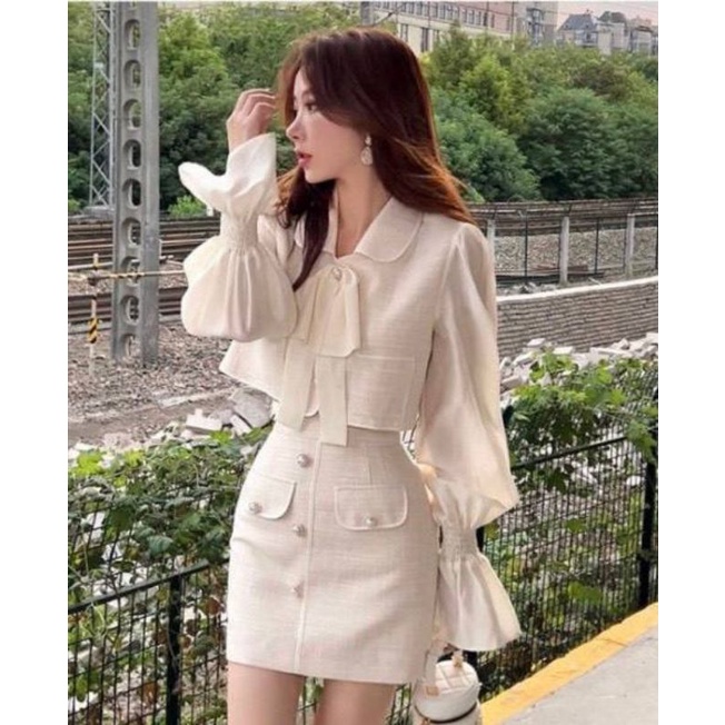 SET ÁO CROP DẠ TRẮNG TAY VOAN LOE KÈM CHÂN VÁY