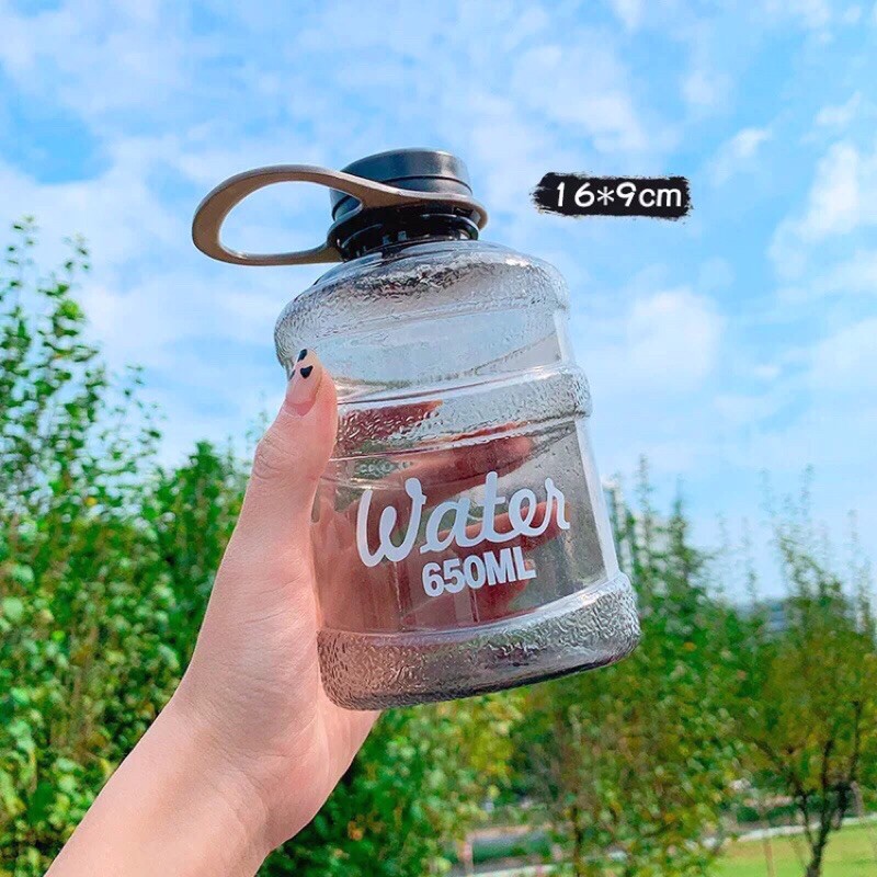 Bình đựng nước nhựa trong Water có quai cầm 650ml🍁FREESHIP🍁bình nước đi học, đi chơi, bình nước | BigBuy360 - bigbuy360.vn