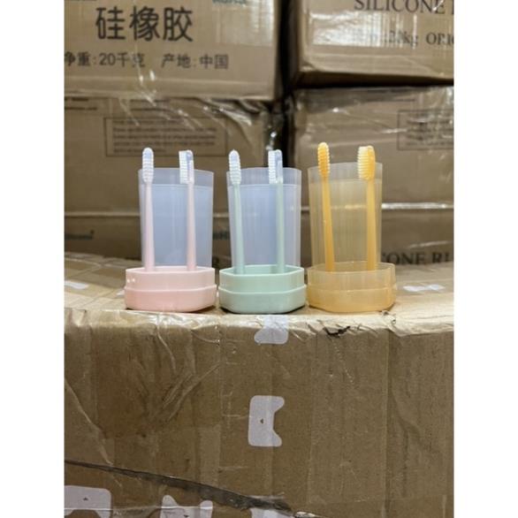 Rơ lưỡi silicon và bàn chải đánh răng silicon siêu mềm, an toàn cho bé từ 0 - 18 tháng