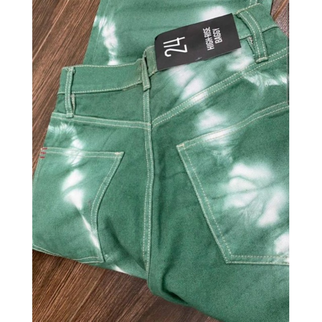 Quần jean loang BDG lưng cao tie dye baggy màu xanh cây thông