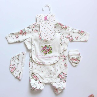 Set mũ + 2 bodysuit + yếm + móc + bao tay chân cho bé yêu <3