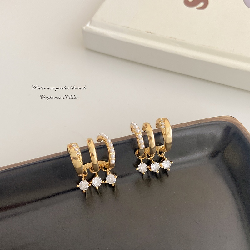 Khuyên Tai Ba Hàng Chữ C Đính Hạt Ngọc Trai Lấp Lánh Phong Cách Hàn Quốc