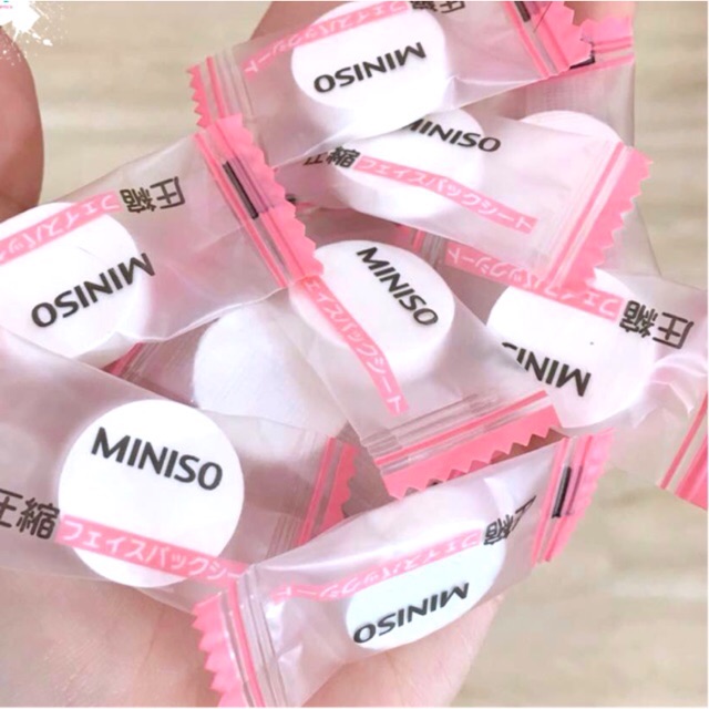 Mặt nạ viên nén Miniso.