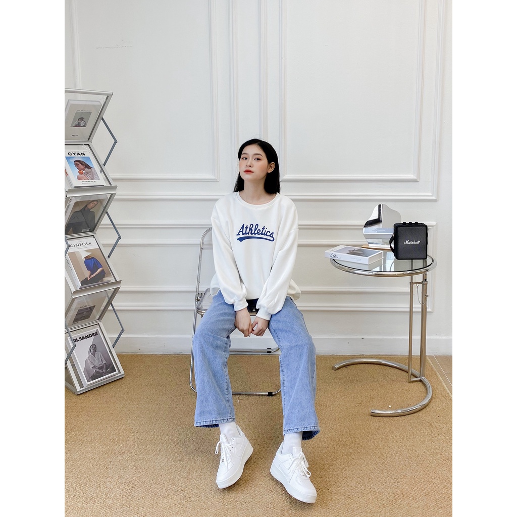 [HÀNG CÓ SẴN] Áo nỉ dài tay May Boutique áo nỉ oversize in chữ Athletics ABS21A_109.039 | BigBuy360 - bigbuy360.vn