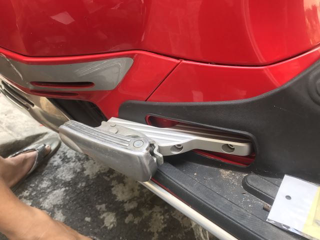 Nối dài gác chân cho Vespa GTS