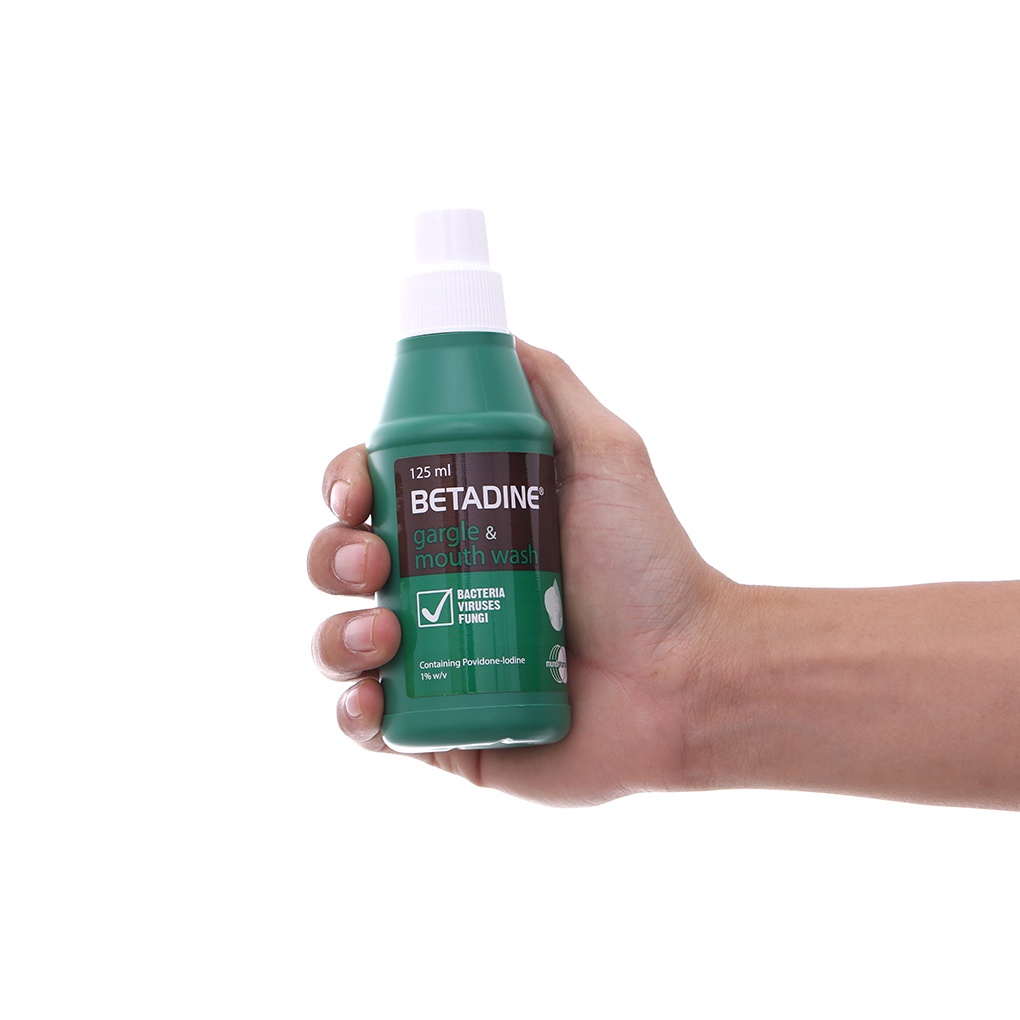 Súc họng Betadine phòng nhiễm khuẩn khoang miệng chai 125ml Azdoctor