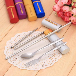 Bộ 3 dụng cụ ăn Đũa Muỗng Nĩa cao cấp, kèm hộp nhỏ gọn cho dân văn phòng ( Màu ngẫu nhiên)