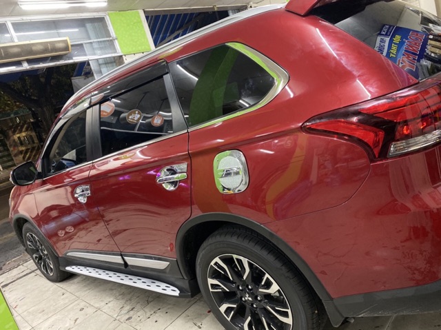 Ốp tay nắm, hõm cửa xe Mitsubishi Outlander 2016 - 2021 mạ crom cao cấp - Giá 1 bộ