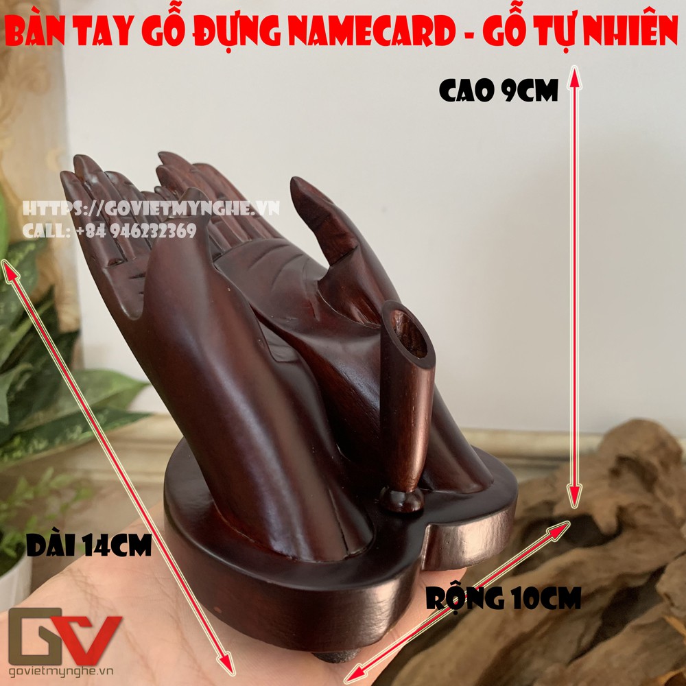 Bàn tay gỗ đựng name card để bàn làm việc có cắm bút gỗ - Gỗ Tự Nhiên - Màu nâu đỏ