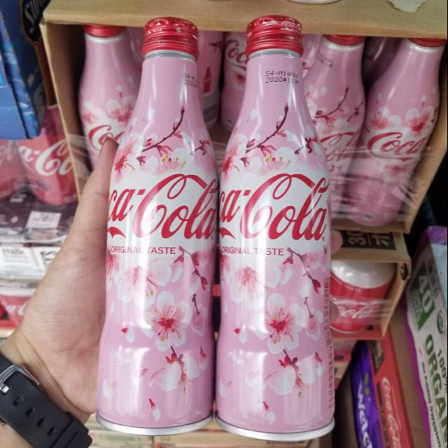 Coca Hoa Anh Đào Nhật Bản chai 250ml