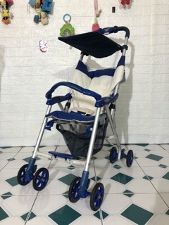 Xe đẩy du lịch Combi