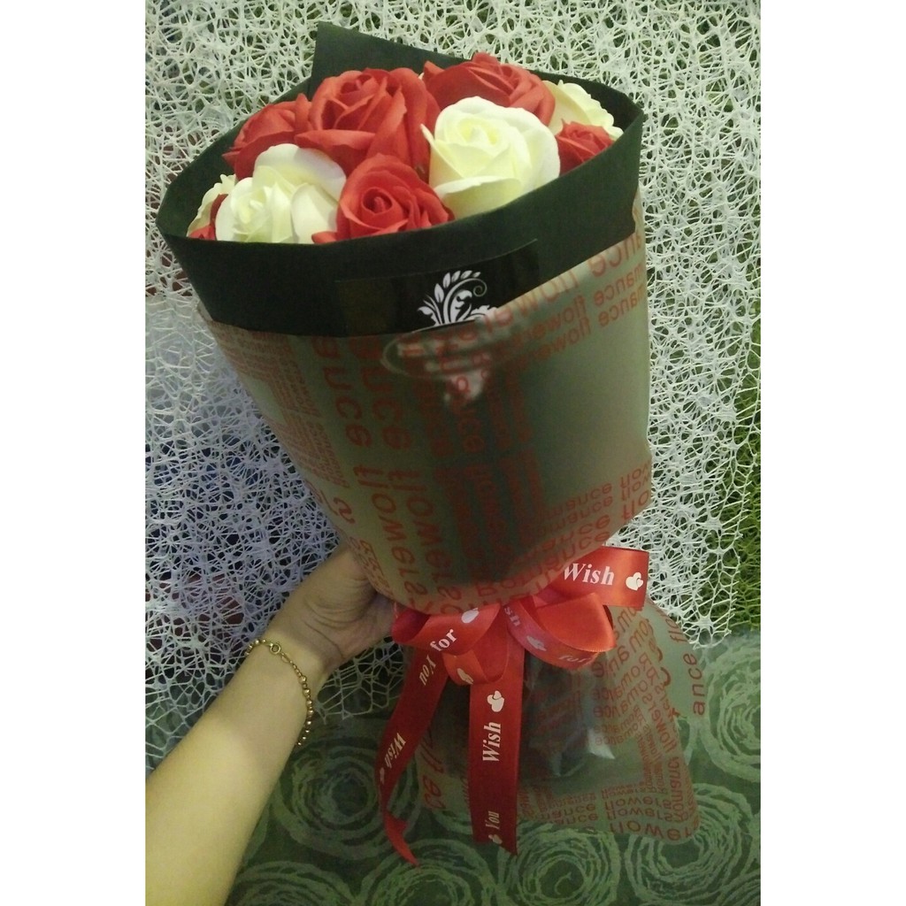 Bó hoa hồng sáp 15bông đỏ trắng