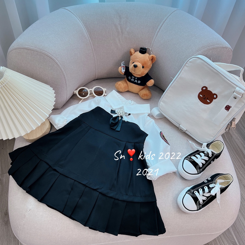 Váy cho bé gái, váy cổ sơ mi phối ngang thân cổ nơ xinh xắn tay huy hiệu tròn số 97 cho bé