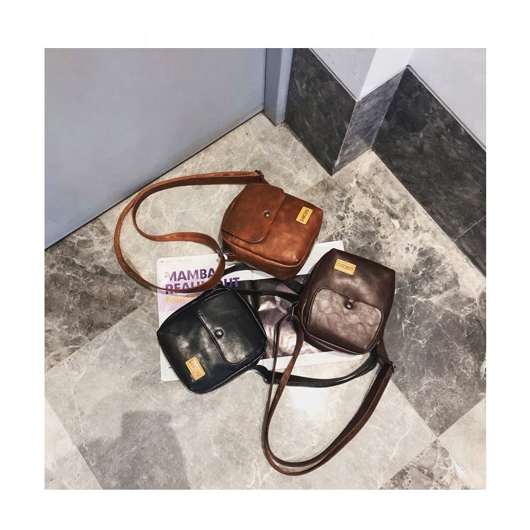 Túi đeo chéo bằng da phong cách vintage cho nam | BigBuy360 - bigbuy360.vn